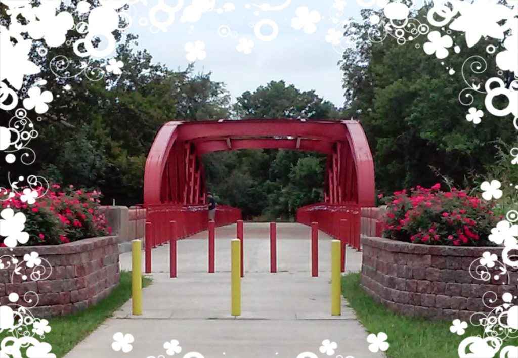 OldRedBridgeFlowerFrame