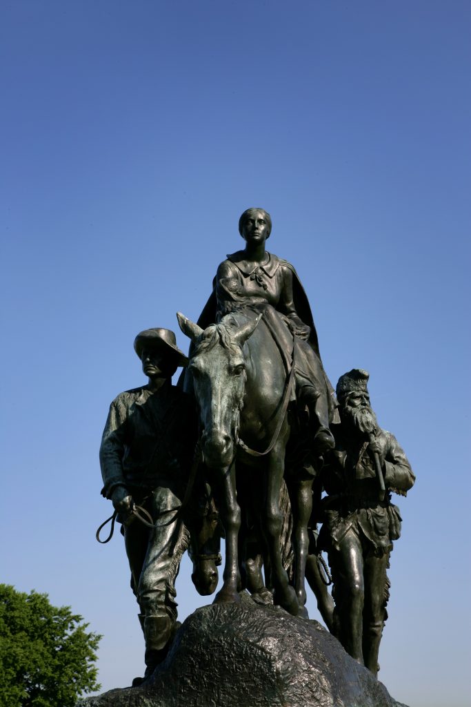 Pioneer-Mother-Memorial-1