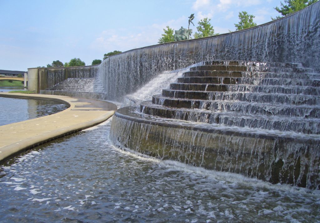 Volker_Fountain_Waterfall_Kansas_City_MO