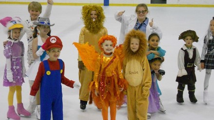 kid-friendly-halloween-events-in-orlando-ice-skating-halloween-costumes-s-8b6697087f9060e6
