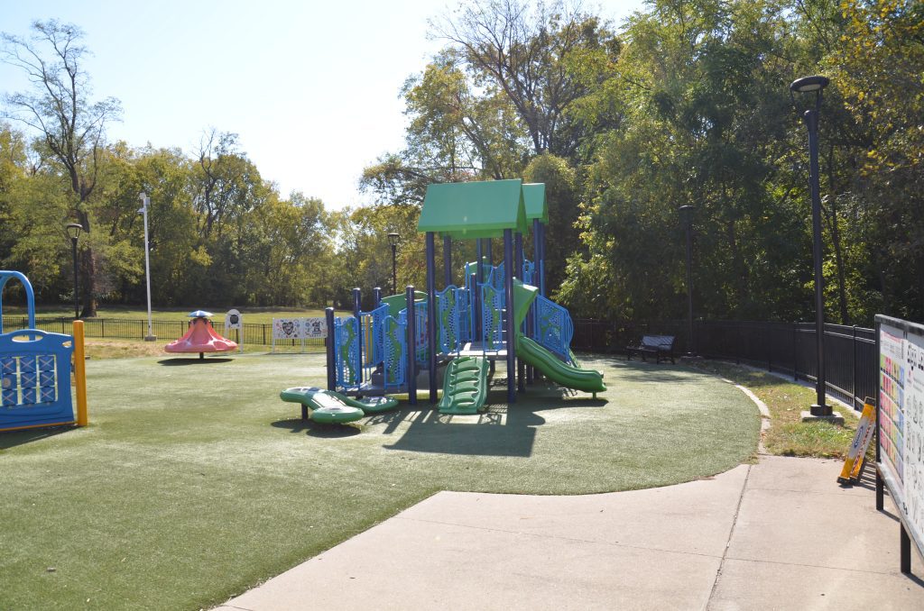 Penguin Park Playground2