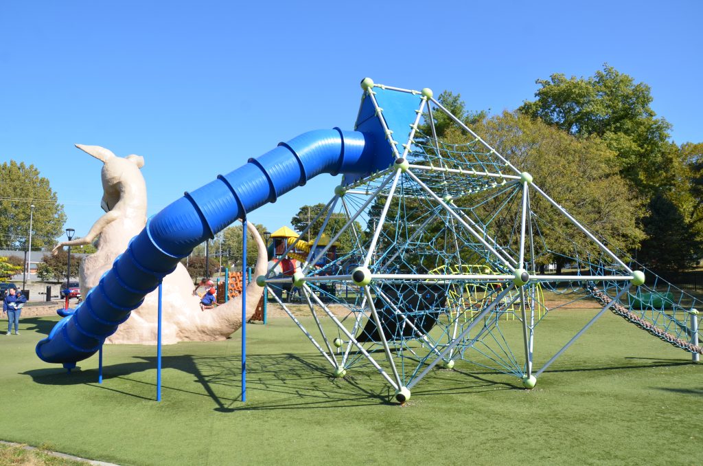 Penguin Park Playground4